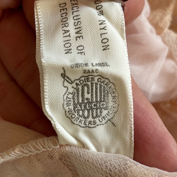 Vintage ILGWU 50’s Pink Nylon Chiffon Lace Layer Nightgown Aristocraft Medium - Picture 13 of 14